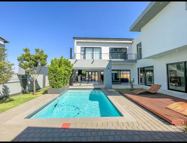 5 BEDROOM HOUSE FOR SALE IN MIDSTREAM ESTATE